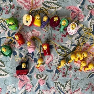 tweety danglers peek a pooh 🐥